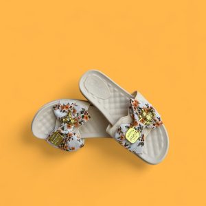 Floral buckle softee (offwhite)