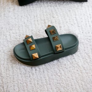 Double strap stud wedge ( sage green)